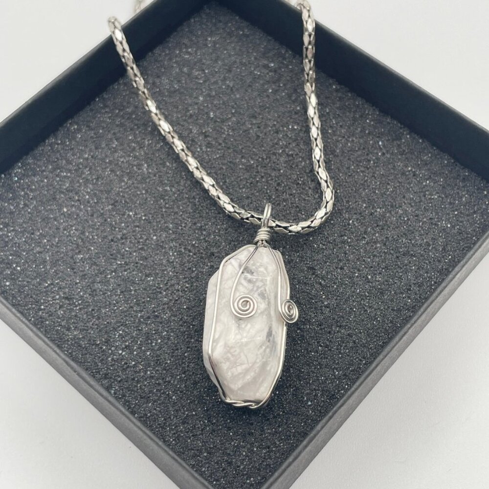 JVT Jewelry Silver Wire-Wrapped White Crystal Pendant Necklace 24”
